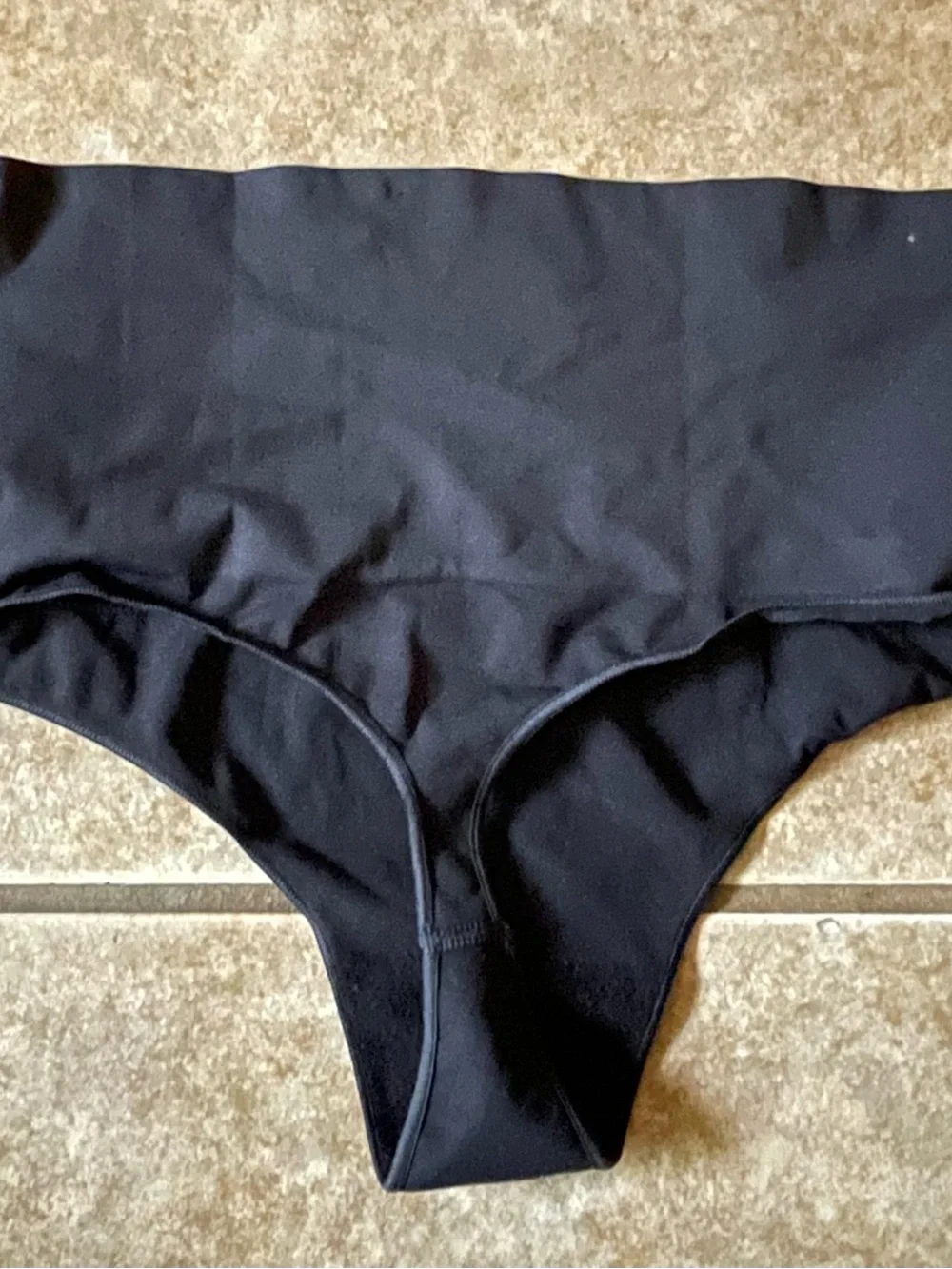 SPANX Undie-tectable Thong Women’s High Rise Seamless No Show Very Black 3 Lot